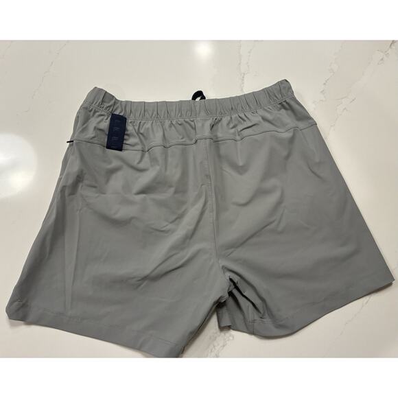 Fabletics Men's Shorts Shadow Grey M - Picture 6 of 8